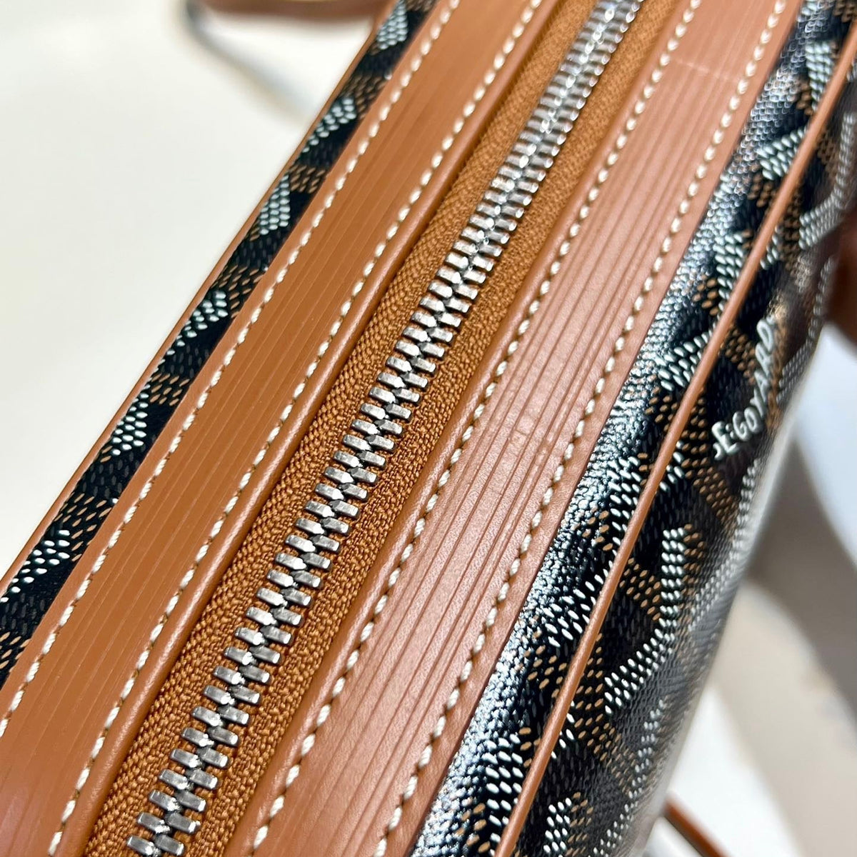 Wallets? Goya Cap Vert Bag Compact Luxury Card Wallet
