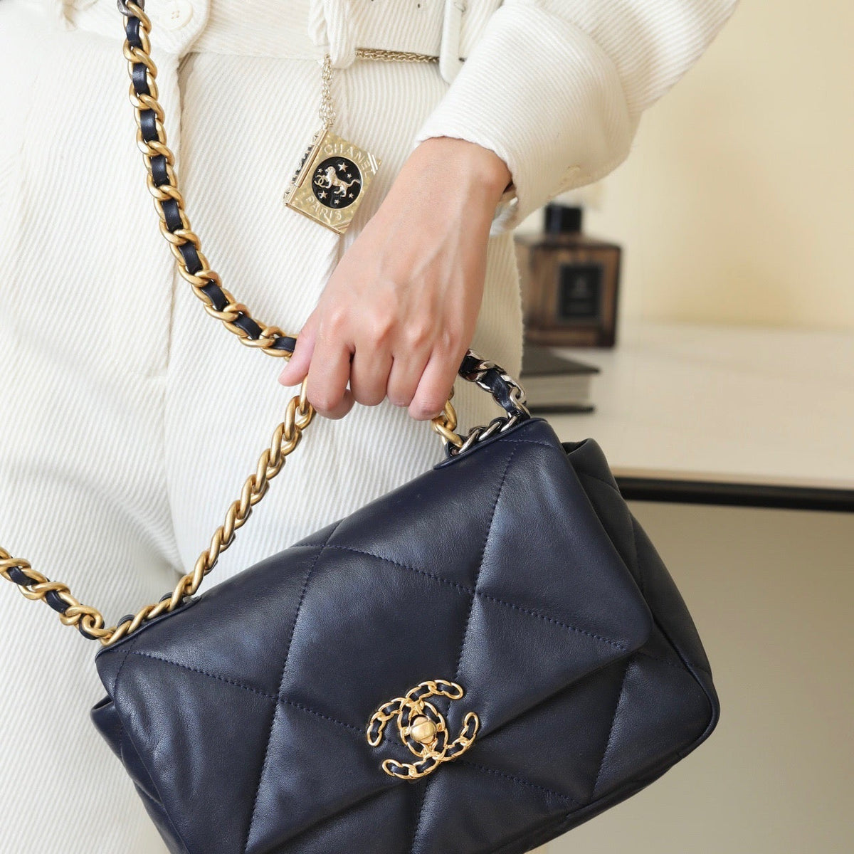Chanel Wallets? Chanel 19 Bag Elegant Everyday Leather Wallet