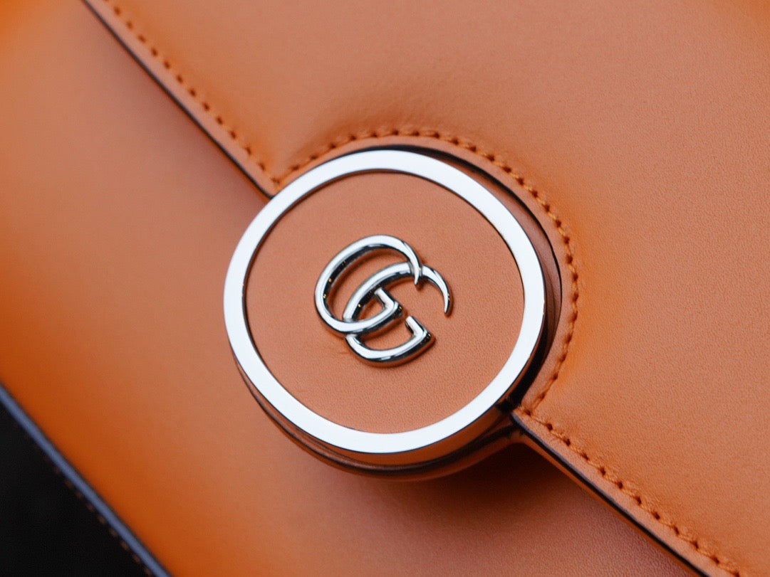 Gucci Wallets? Gucci Petite Mini Shoulder Bag Compact Luxury Card Wallet