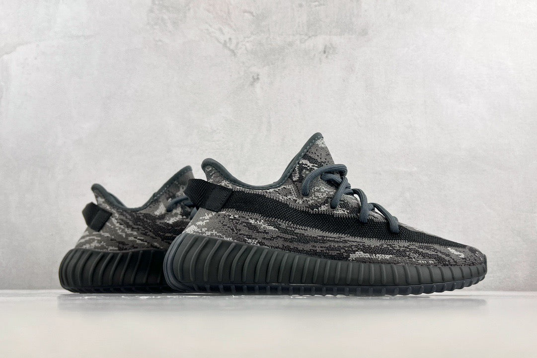 YEEZY Shoes? Yeezy Boost 350 V2 Comfortable Everyday Designer Shoes
