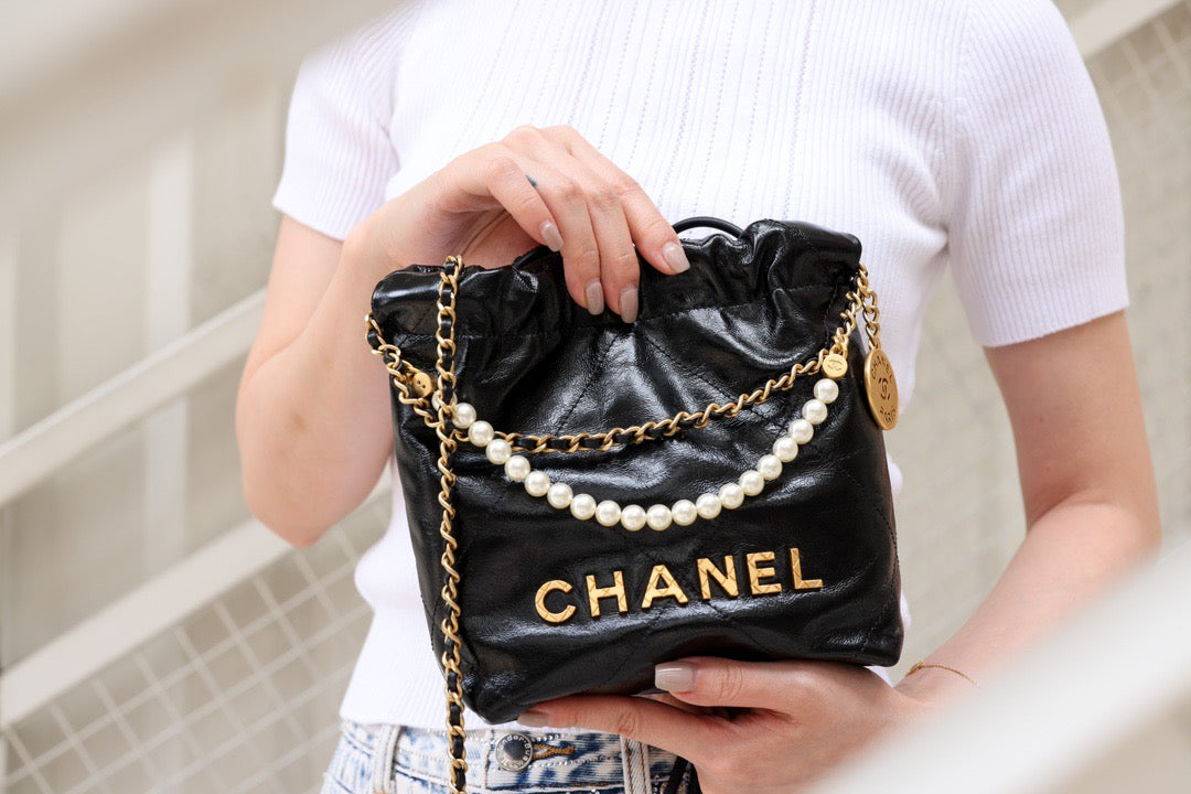 Chanel Wallets? Chanel 22 Bag Compact Luxury Card Wallet
