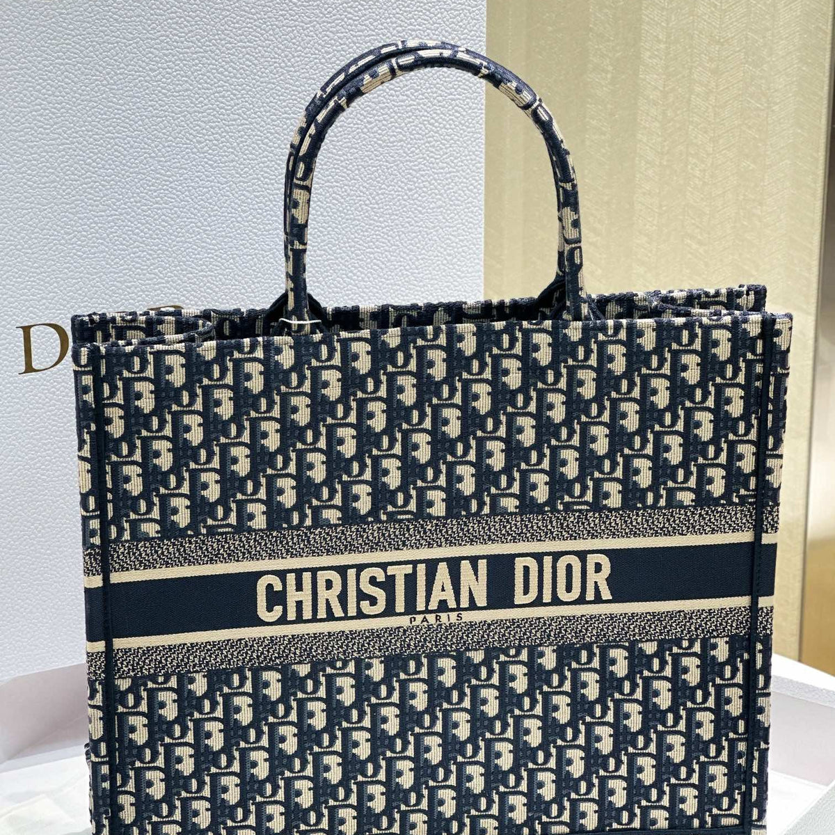 Dior Wallets? Dior Large Tote Bag Compact Luxury Card Wallet