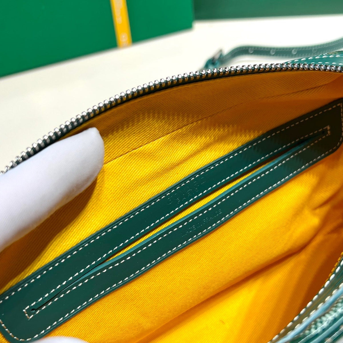 Wallets? Goya Cap Vert Bag Elegant Everyday Leather Wallet