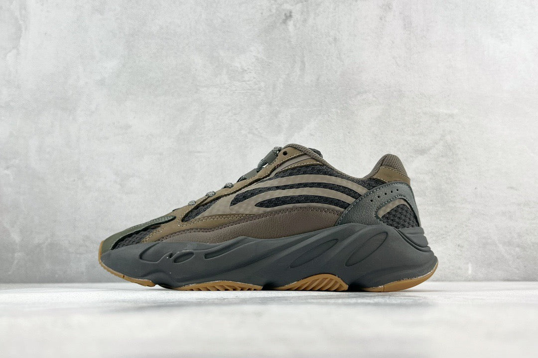 YEEZY Shoes? Yeezy Boost 700 V2 Premium Designer Casual Shoes