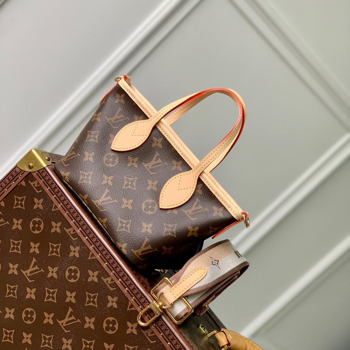 Louis Vuitton Wallets? Louis Vuitton Lou Neverfull Bb Bag Premium Leather Designer Wallet