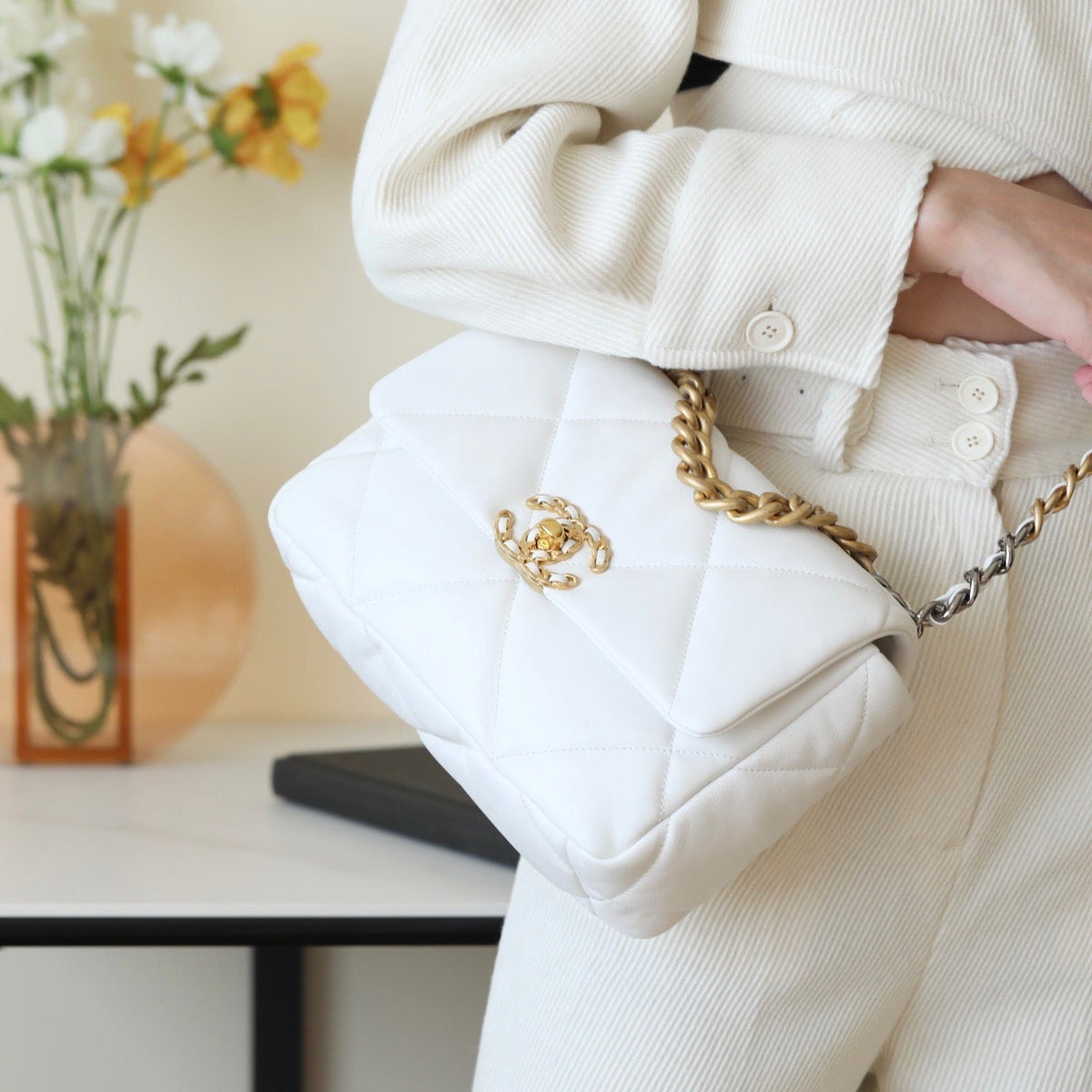 Chanel Wallets? Chanel 19 Bag Elegant Everyday Leather Wallet