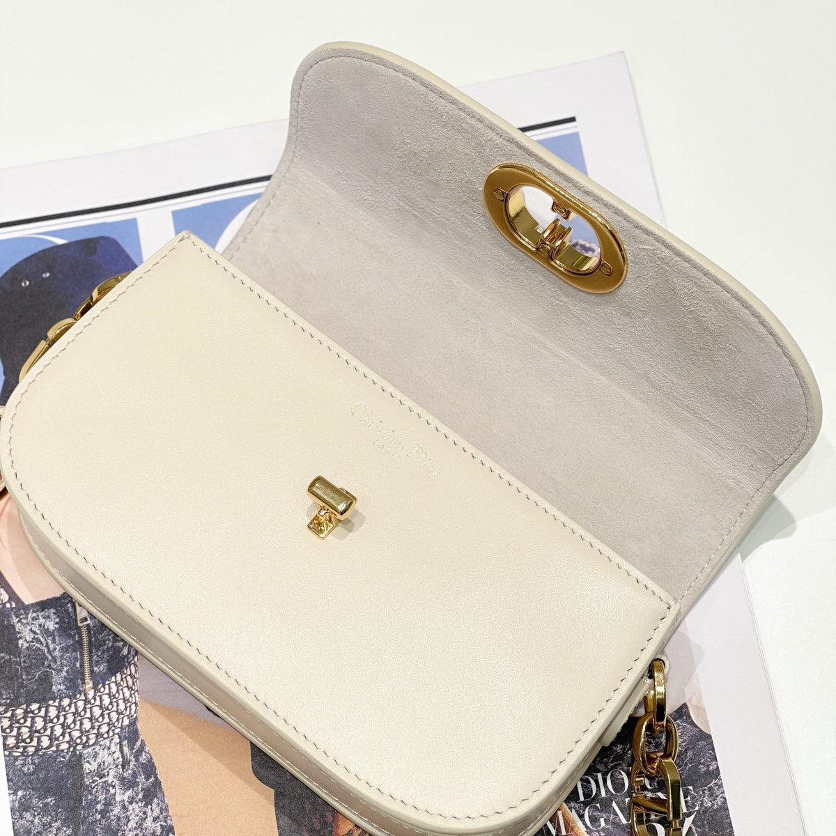Dior Wallets? Dior Small 30 Montaigne Avenue Bag Compact Luxury Card Wallet