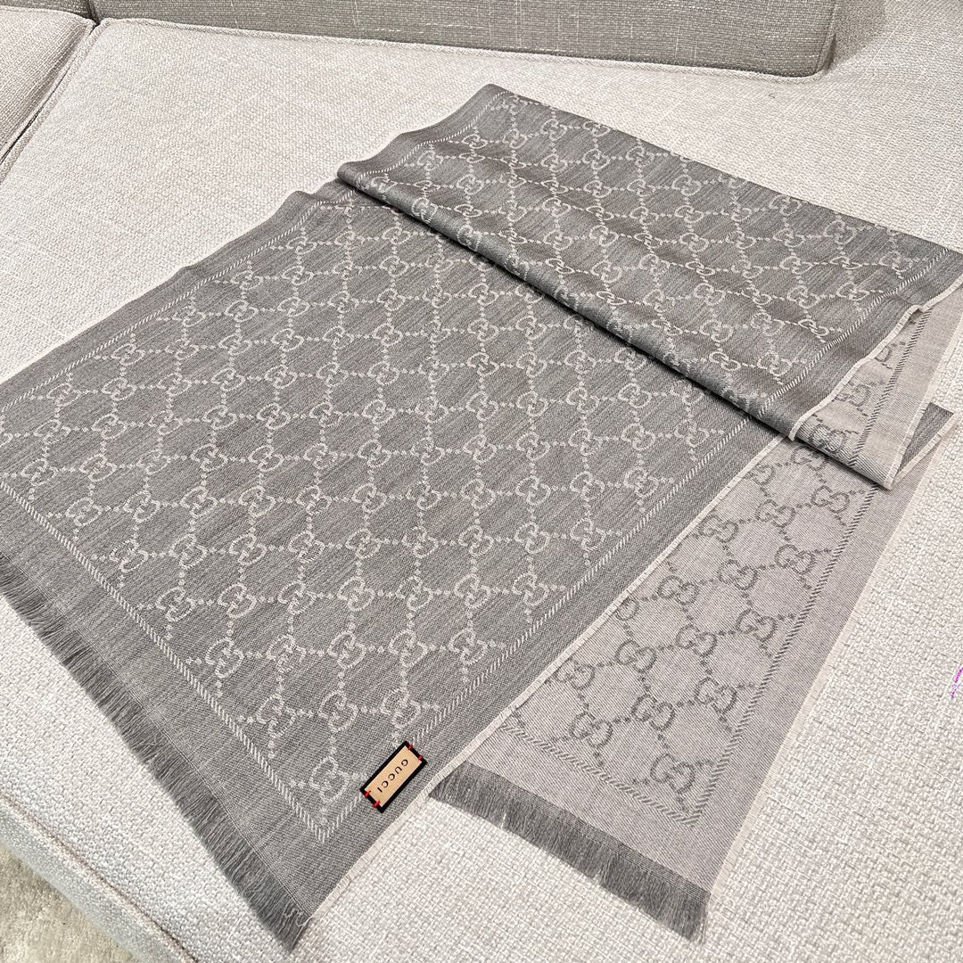Gucci Accessories? Gucci Scarve Luxury Designer Fashion Accessory
