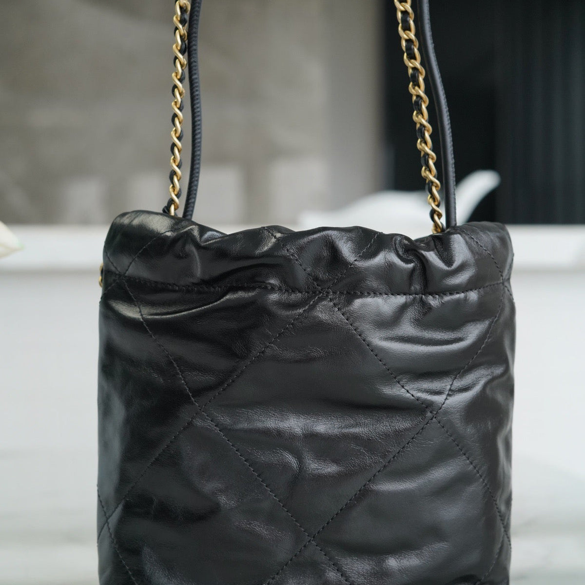 Chanel Wallets? Chanel 22 Bag Elegant Everyday Leather Wallet