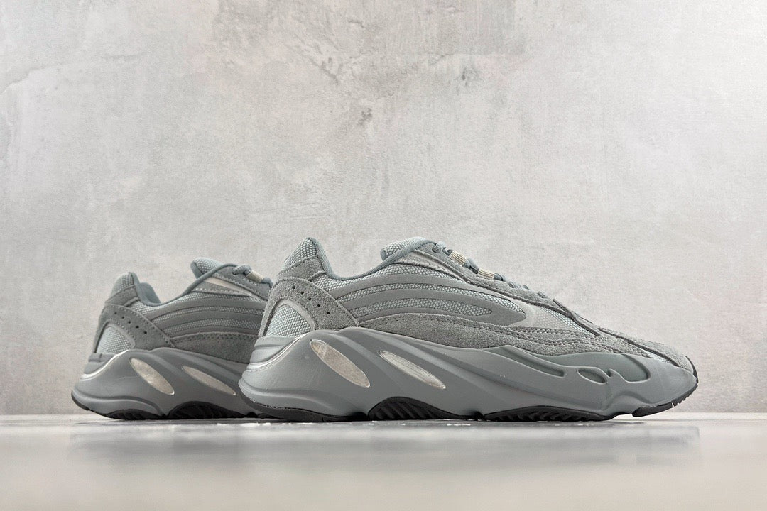 YEEZY Shoes? Yeezy Boost 700 Premium Designer Casual Shoes