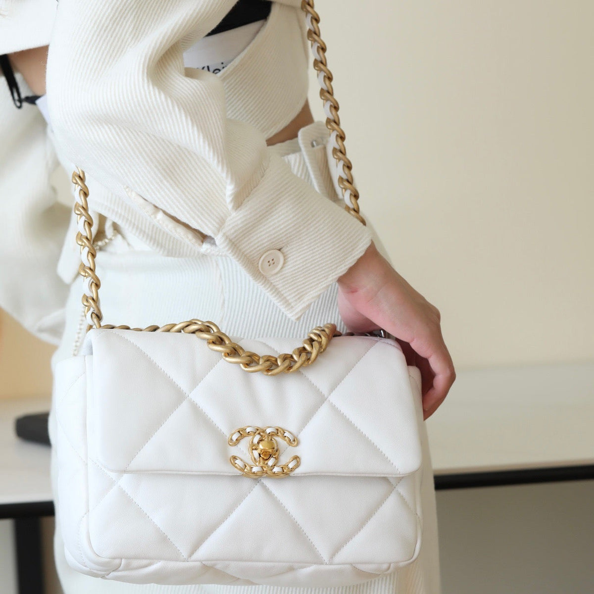 Chanel Wallets? Chanel 19 Bag Elegant Everyday Leather Wallet