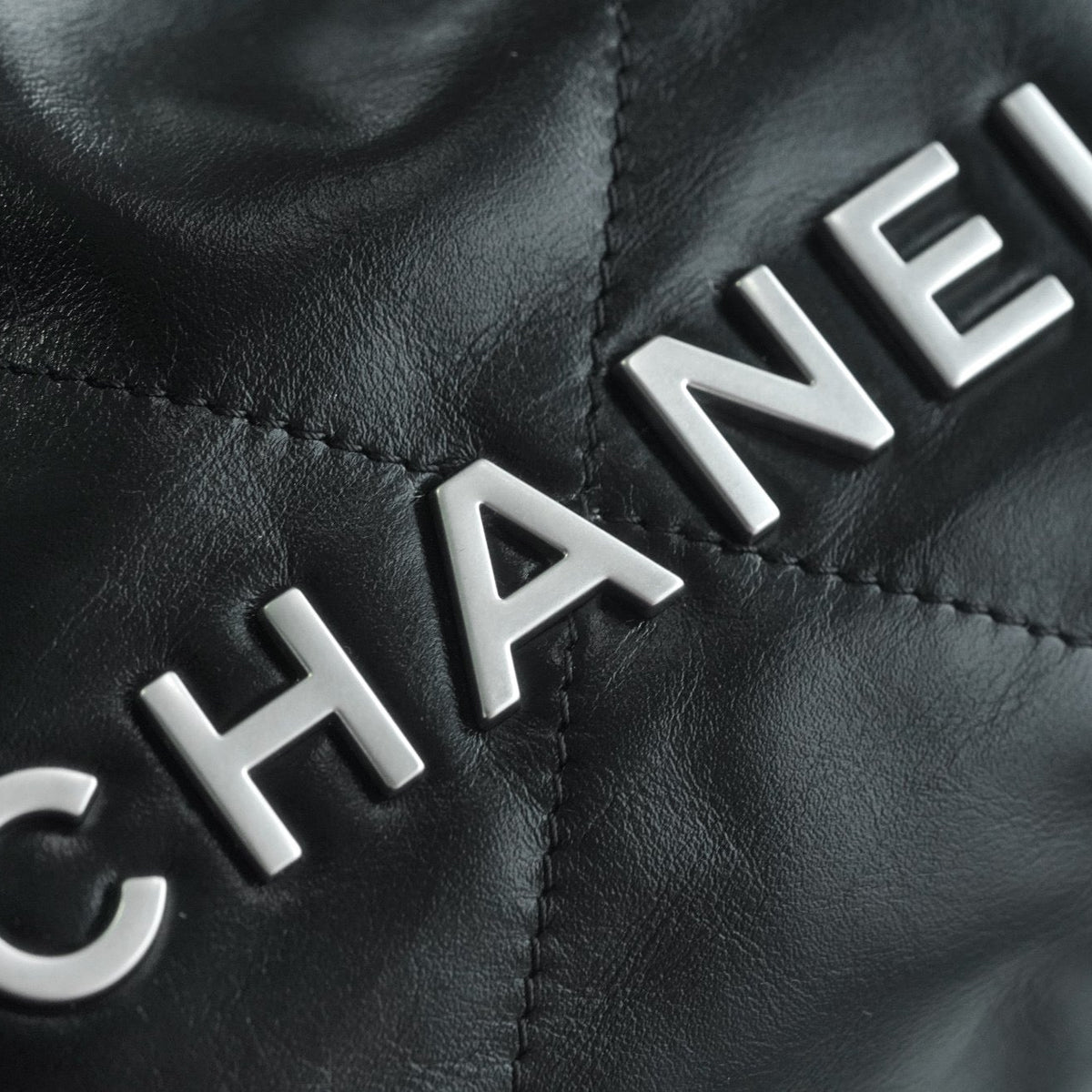 Chanel Wallets? Chanel 22 Bag Elegant Everyday Leather Wallet