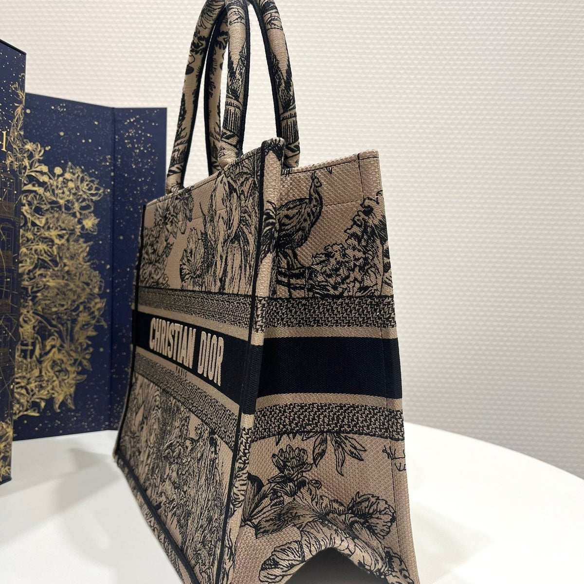 Dior Wallets? Dior Medium Book Tote Bag Compact Luxury Card Wallet