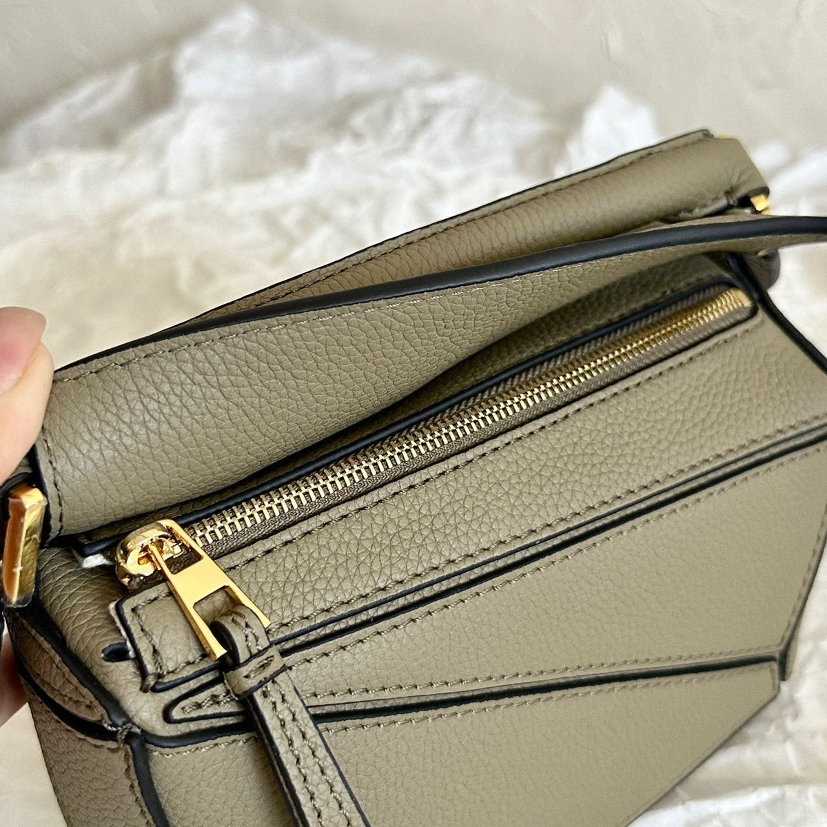 Wallets? Loew Mini Puzzle Edge Bag Elegant Everyday Leather Wallet