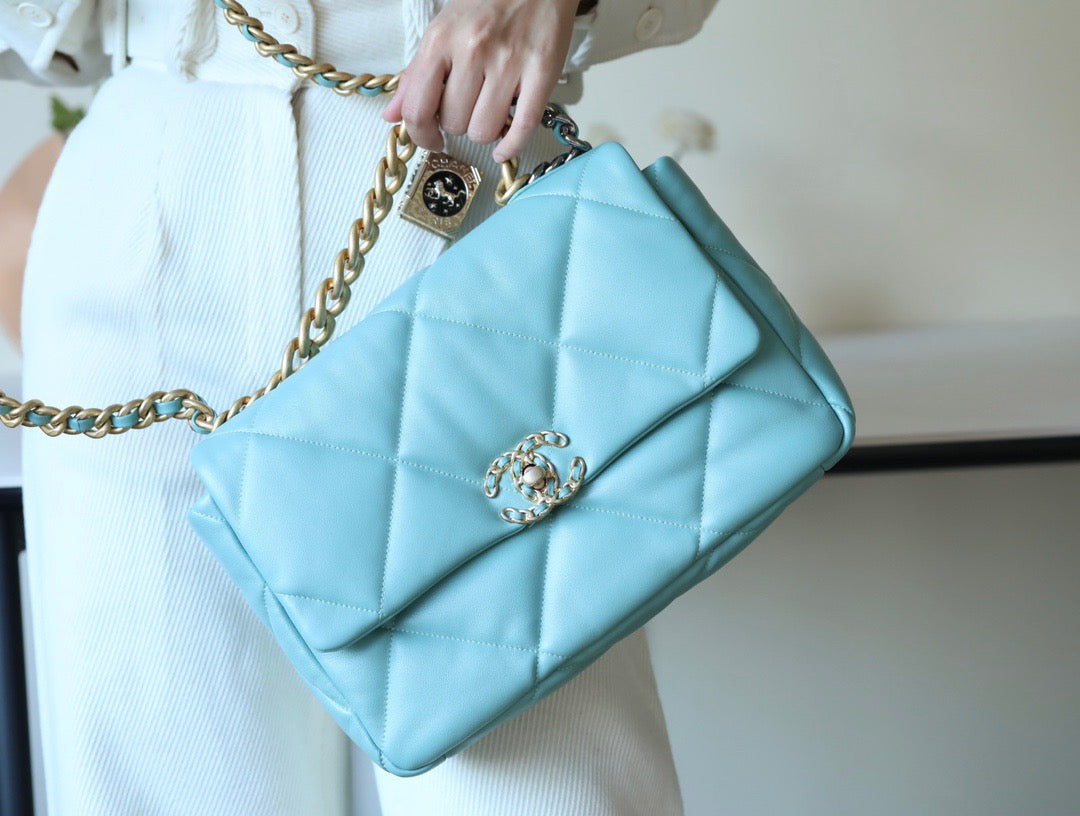 Chanel Wallets? Chanel 19 Bag Elegant Everyday Leather Wallet