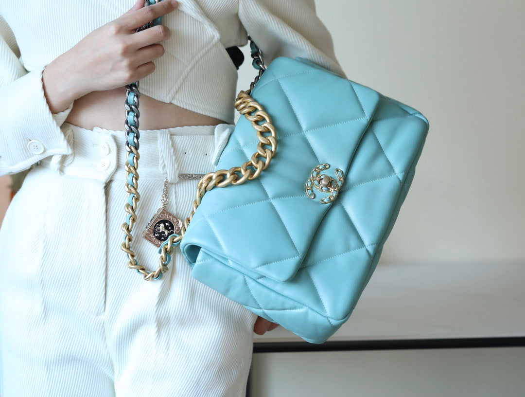 Chanel Wallets? Chanel 19 Bag Elegant Everyday Leather Wallet