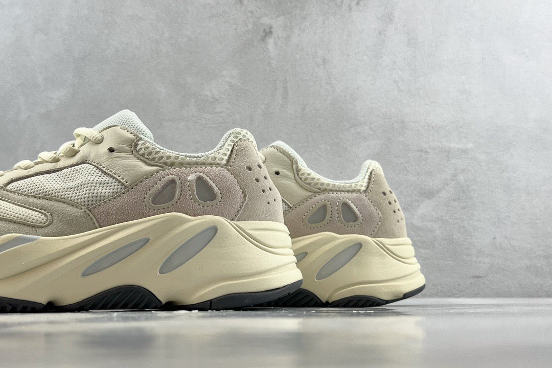 YEEZY Shoes? Yeezy Boost 700 Premium Designer Casual Shoes