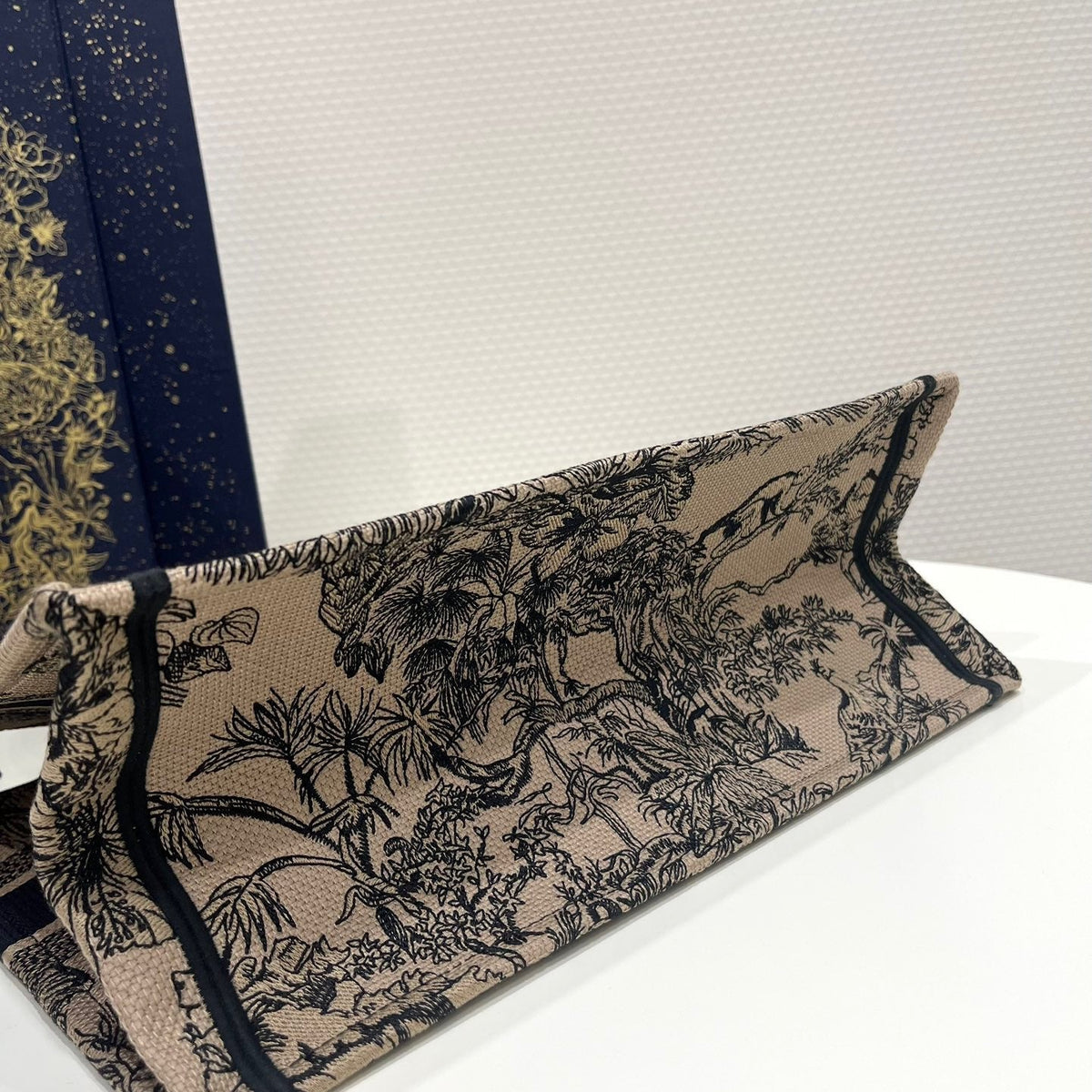 Dior Wallets? Dior Medium Book Tote Bag Compact Luxury Card Wallet