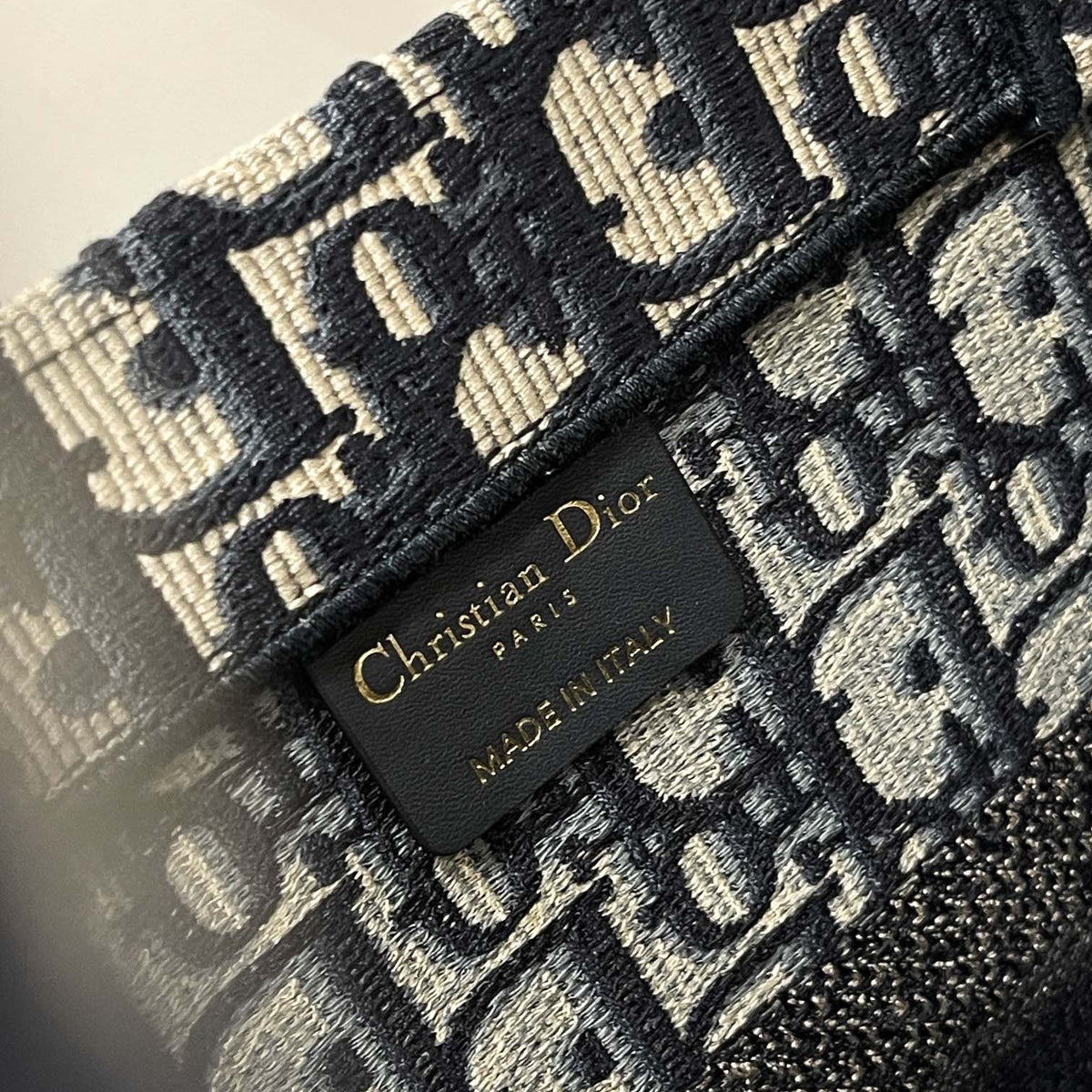 Dior Wallets? Dior Medium Book Tote Bag Compact Luxury Card Wallet