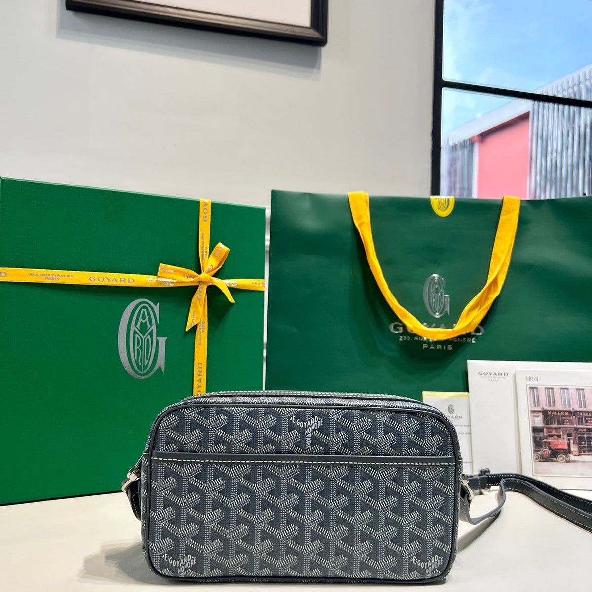 Wallets? Goya Cap Vert Bag Compact Luxury Card Wallet