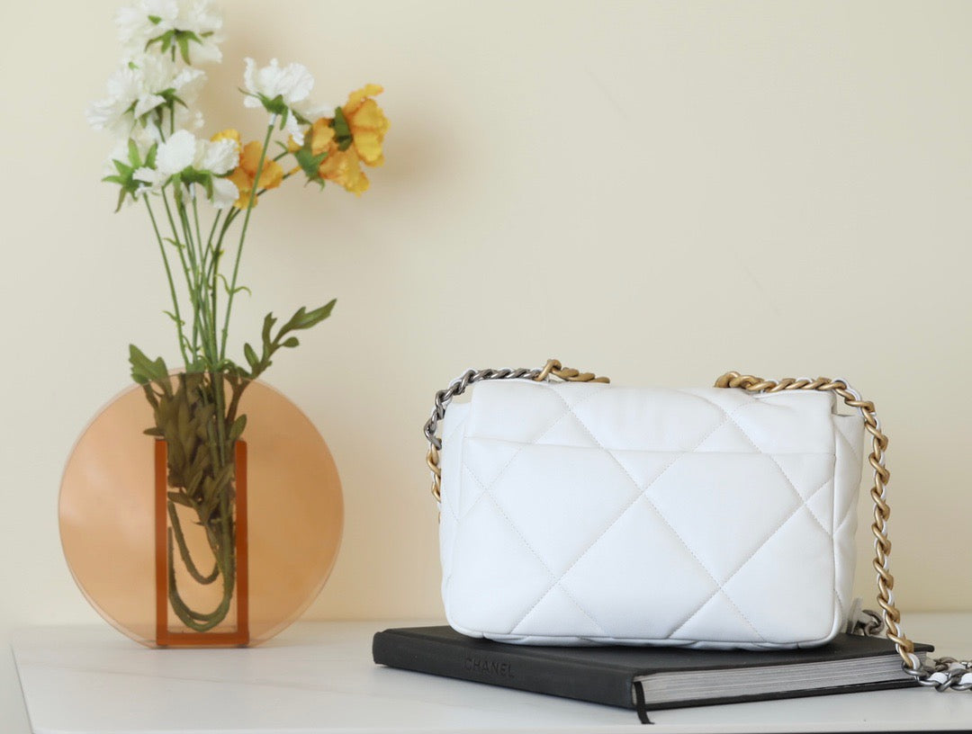 Chanel Wallets? Chanel 19 Bag Elegant Everyday Leather Wallet