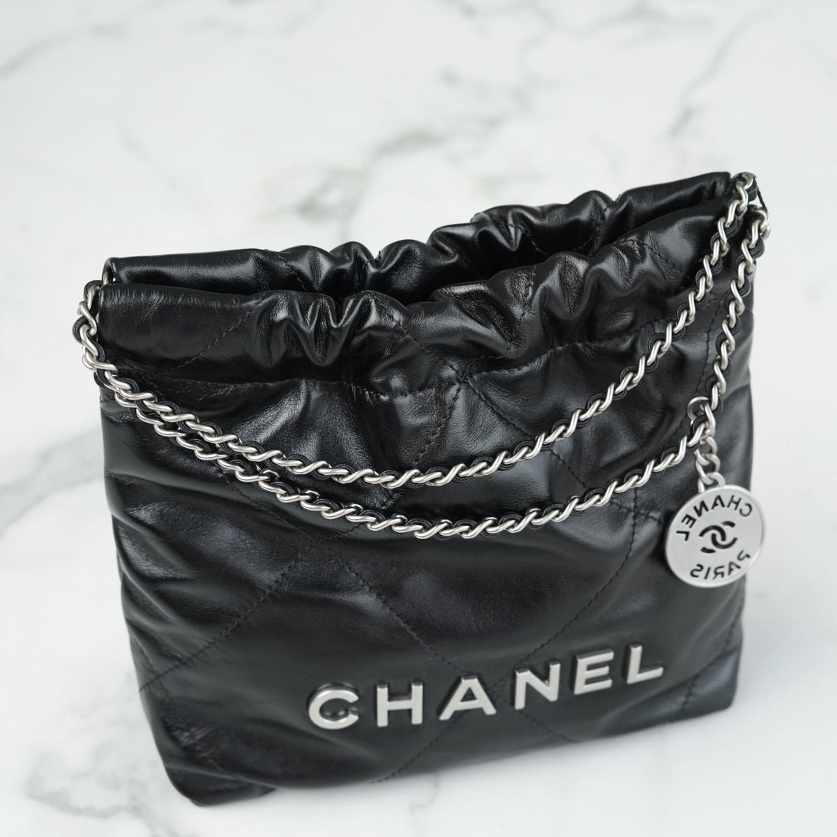 Chanel Wallets? Chanel 22 Bag Elegant Everyday Leather Wallet