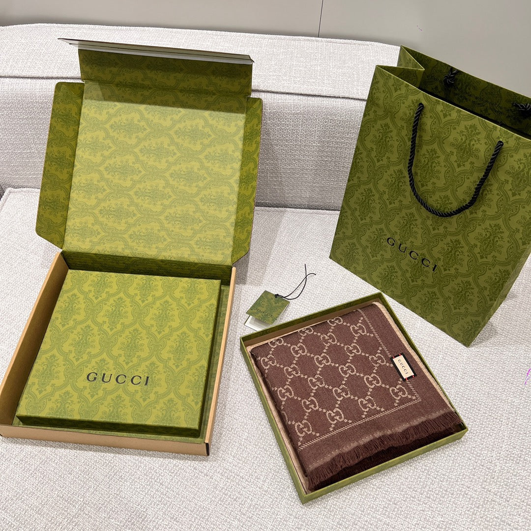 Gucci Accessories? Gucci Scarve Luxury Designer Fashion Accessory