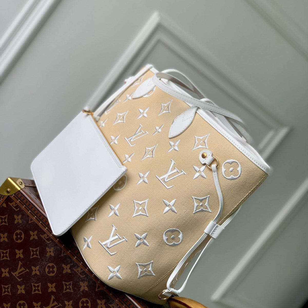 Louis Vuitton Wallets? Louis Vuitton Lou Neverfull Mm Bag Elegant Everyday Leather Wallet