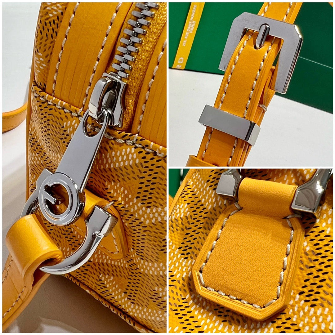 Wallets? Goya Cap Vert Bag Compact Luxury Card Wallet