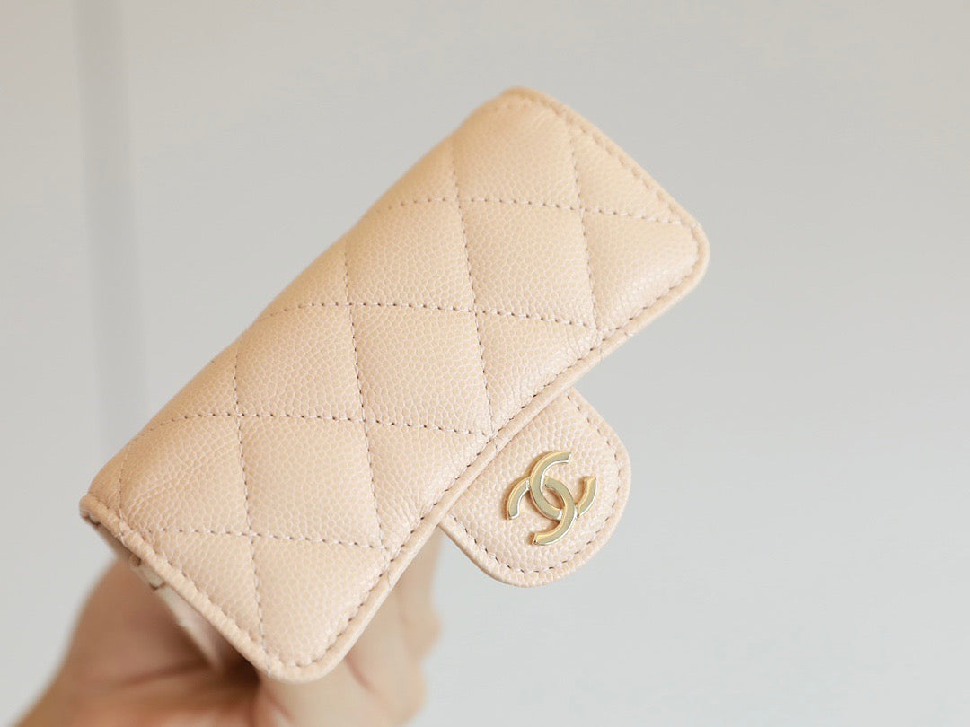 Chanel Wallets? Chanel Card Holder Elegant Everyday Leather Wallet