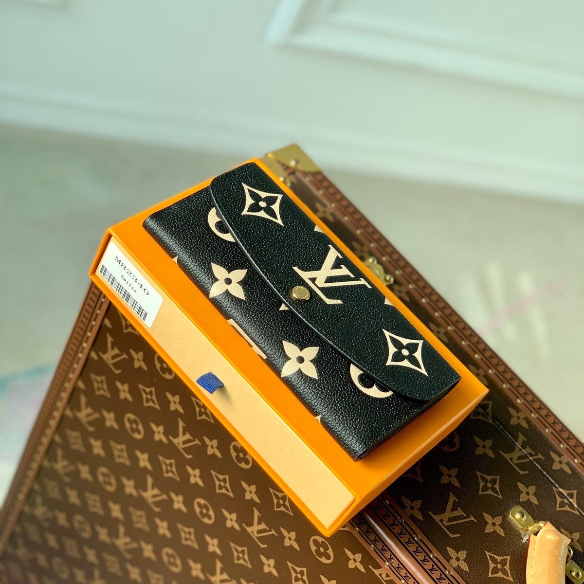 Louis Vuitton Wallets? Louis Vuitton Lou Emilie Wallet Compact Luxury Card Wallet