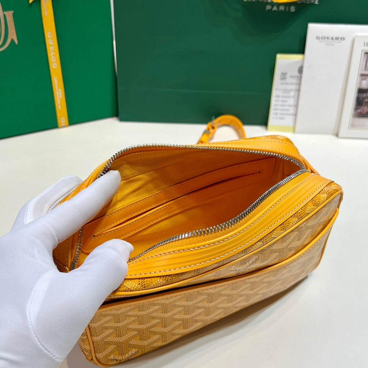 Wallets? Goya Cap Vert Bag Compact Luxury Card Wallet