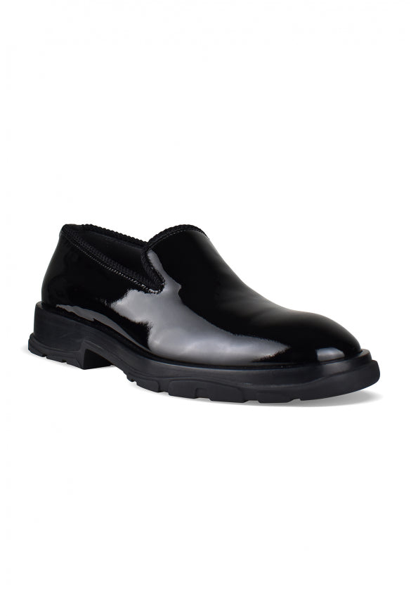 Alexander McQueen Shoes? Alexander Mcqueen Men Slip-On Tread Loafers Luxury Lifestyle Designer Footwear