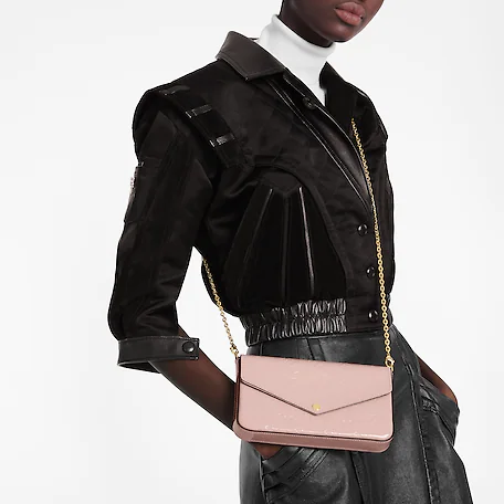 Pochette Félicie Monogram Vernis