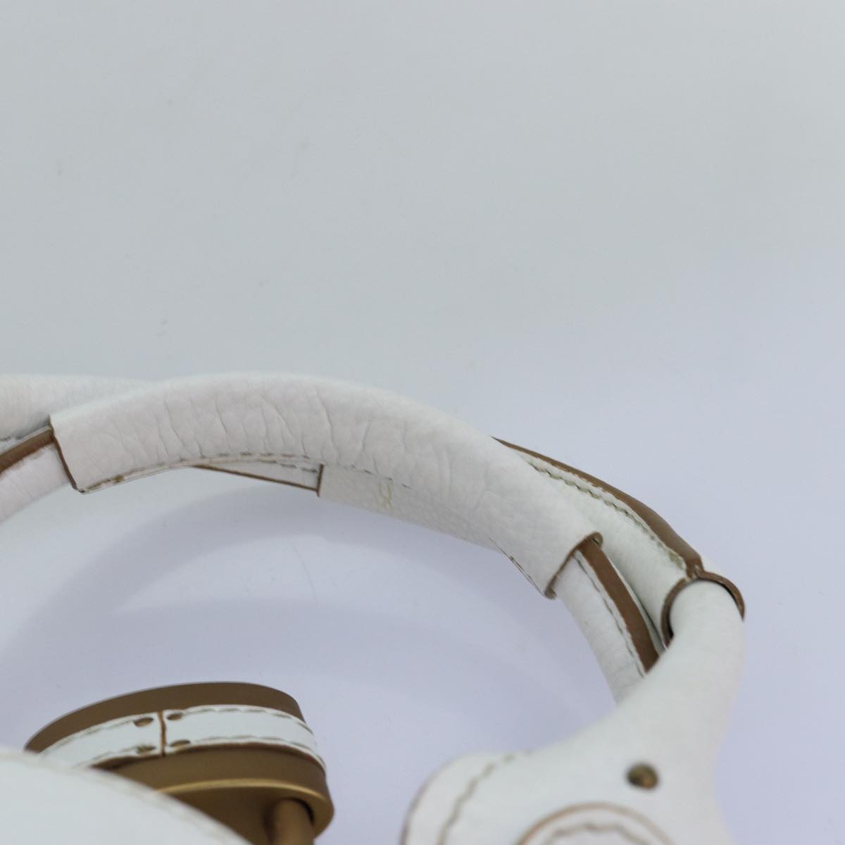 Chloe authentic luxury handbag White leather craftsmanship