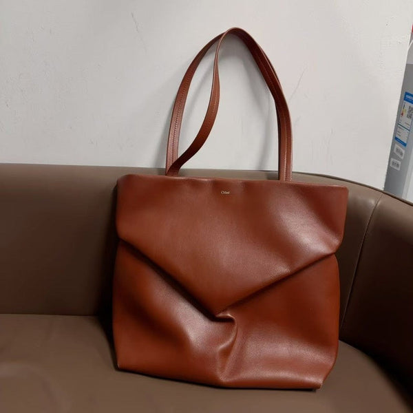 Auremiroria elegant leather Handbag back view