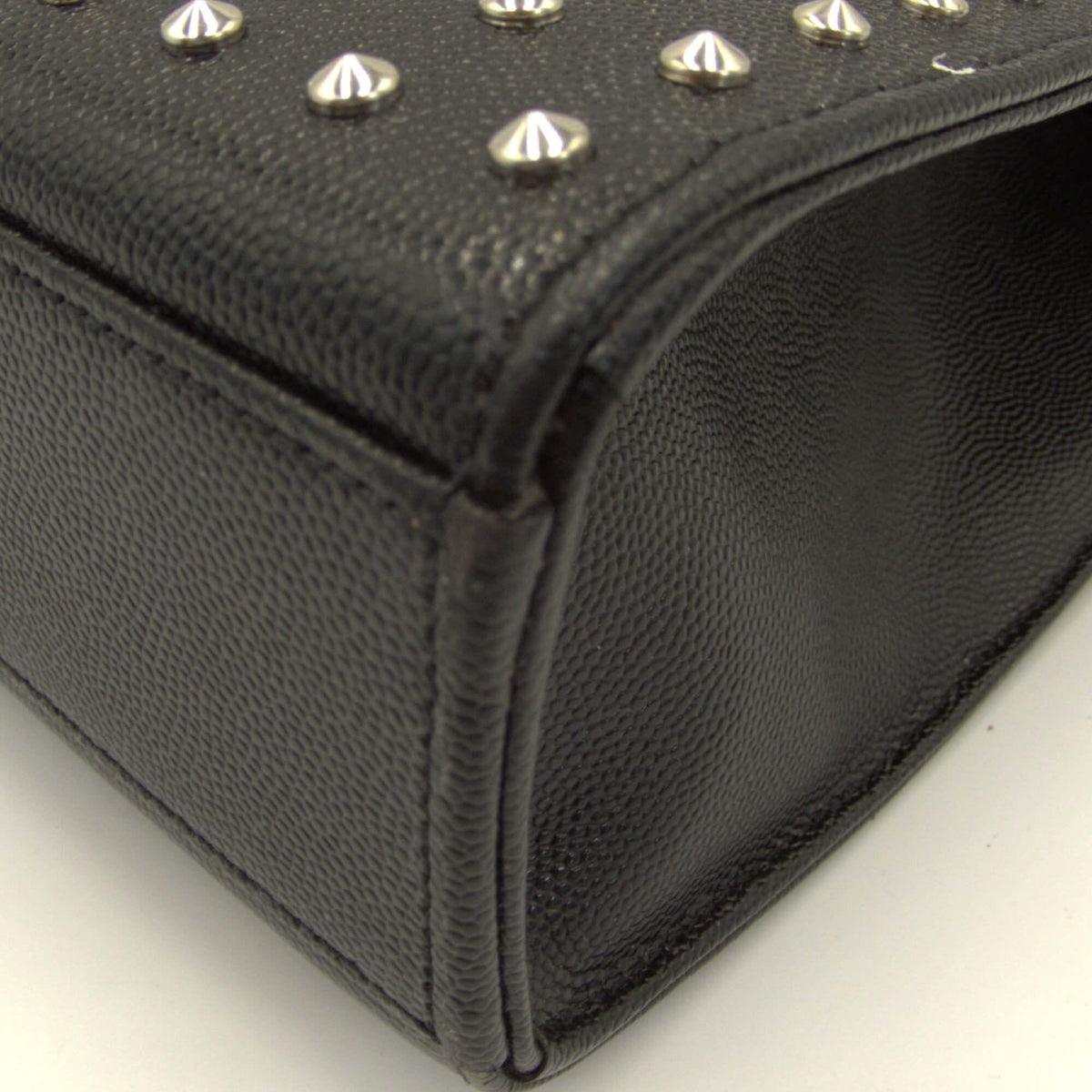 Close-up of Large bags hardware and fine stitching