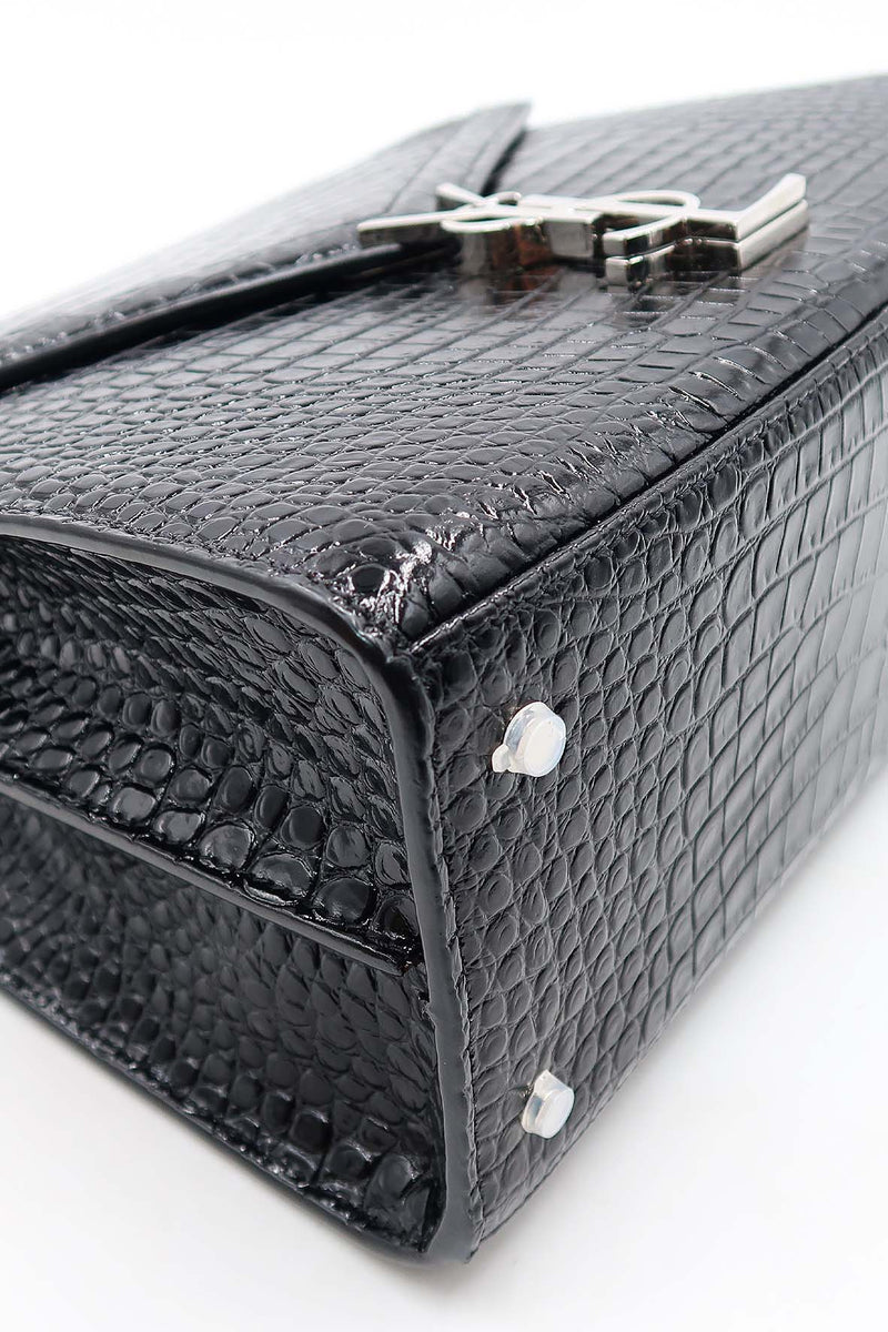 Medium premium bags detail and craftsmanship close-up