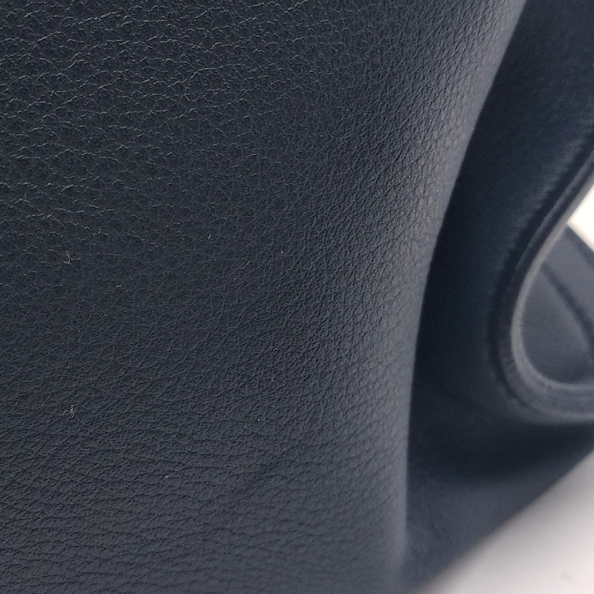 Close-up of Medium bags hardware and fine stitching
