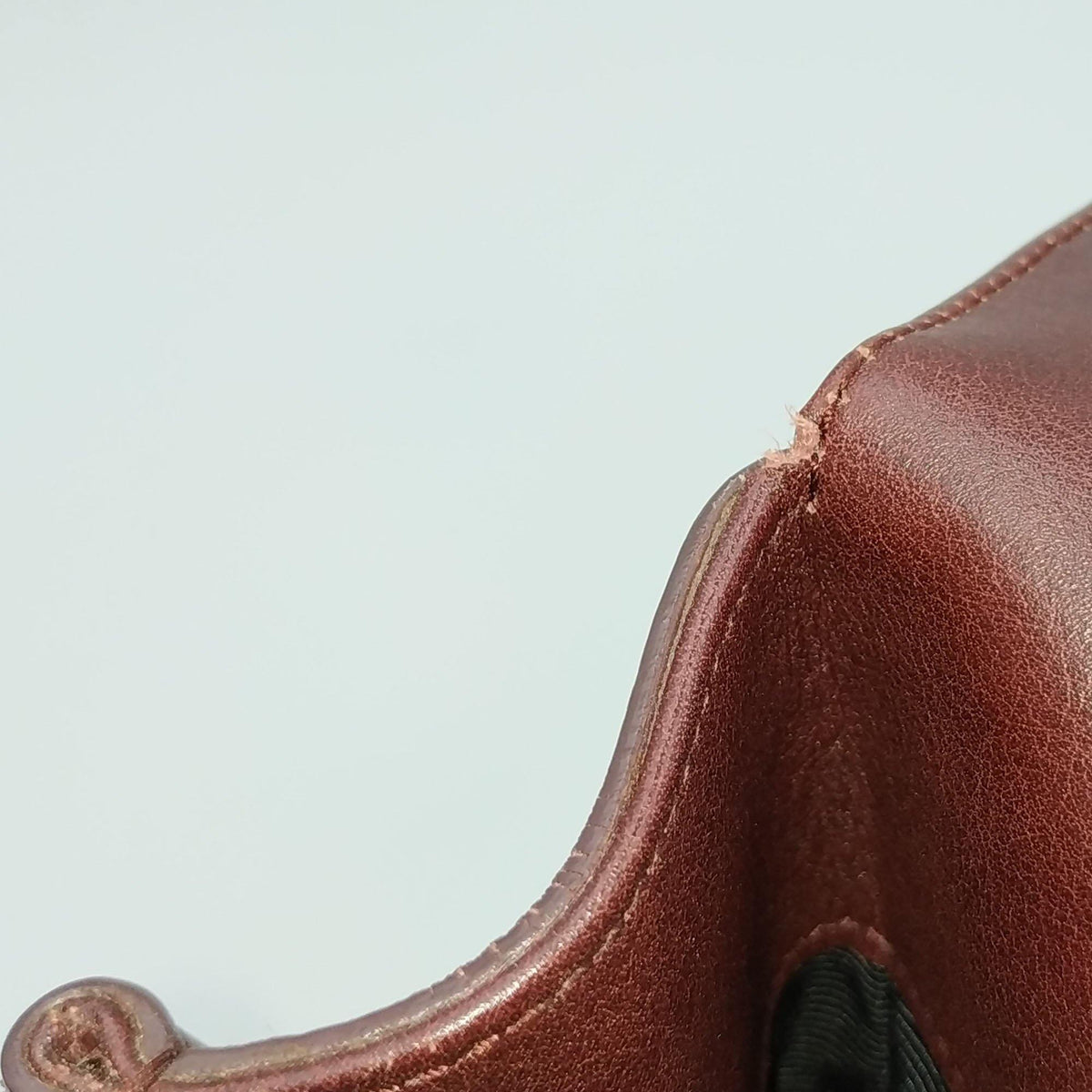Close-up of Moujik bags hardware and fine stitching