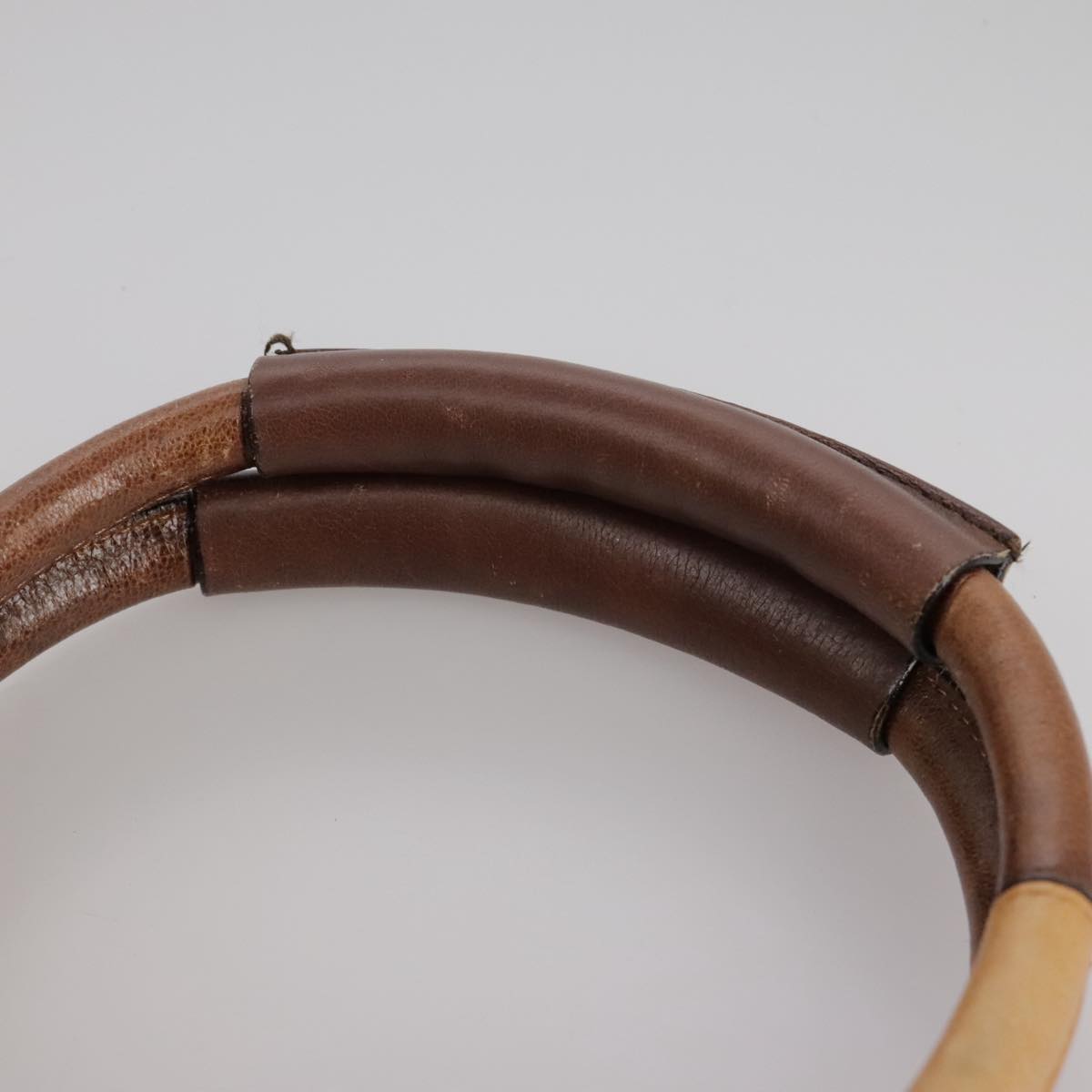 Belvarelle elegant leather Handbag top view