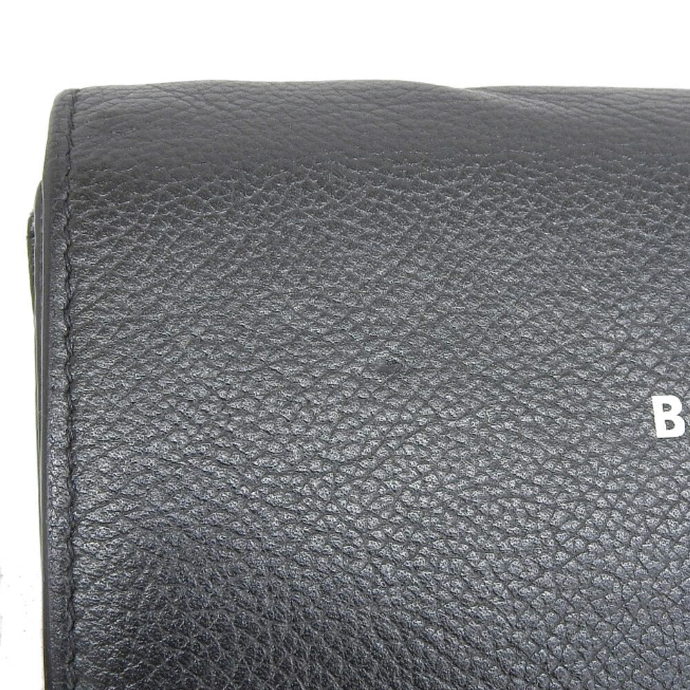 Solvorax elegant leather Luxury Item angled view