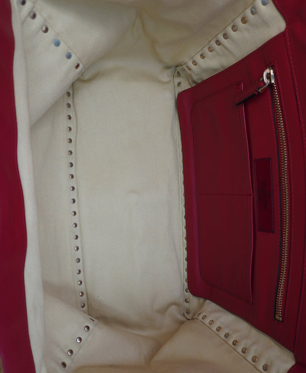 Medium bags lifestyle shot premium designer piece
