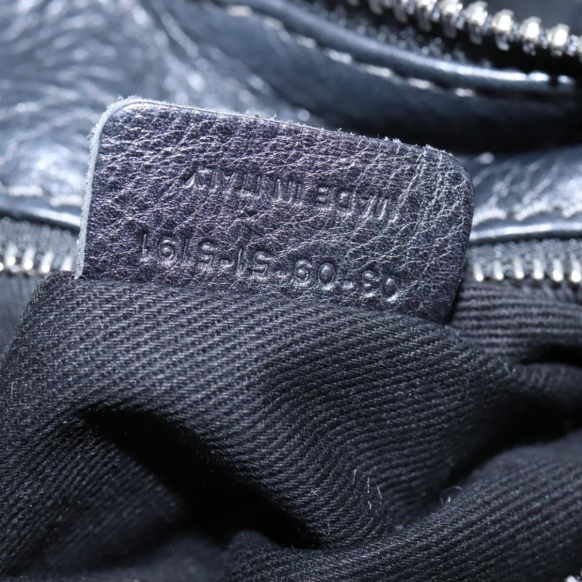Auremis elegant leather Handbag interior detail