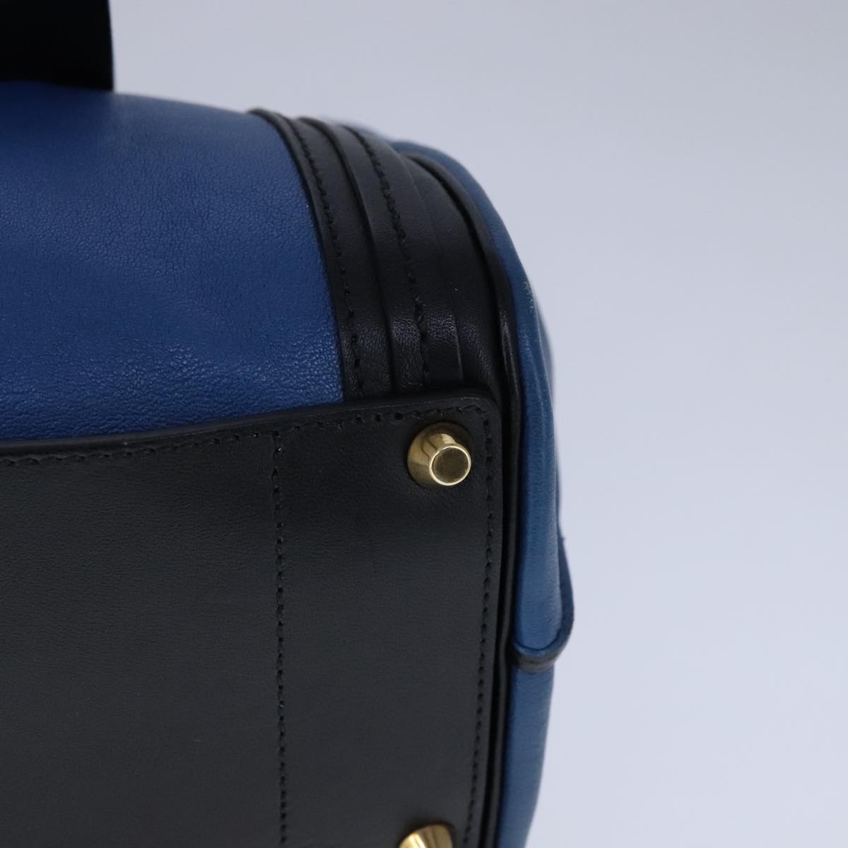 Luxivane elegant leather Handbag back view