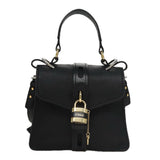 Veldavre elegant leather Handbag close-up detail