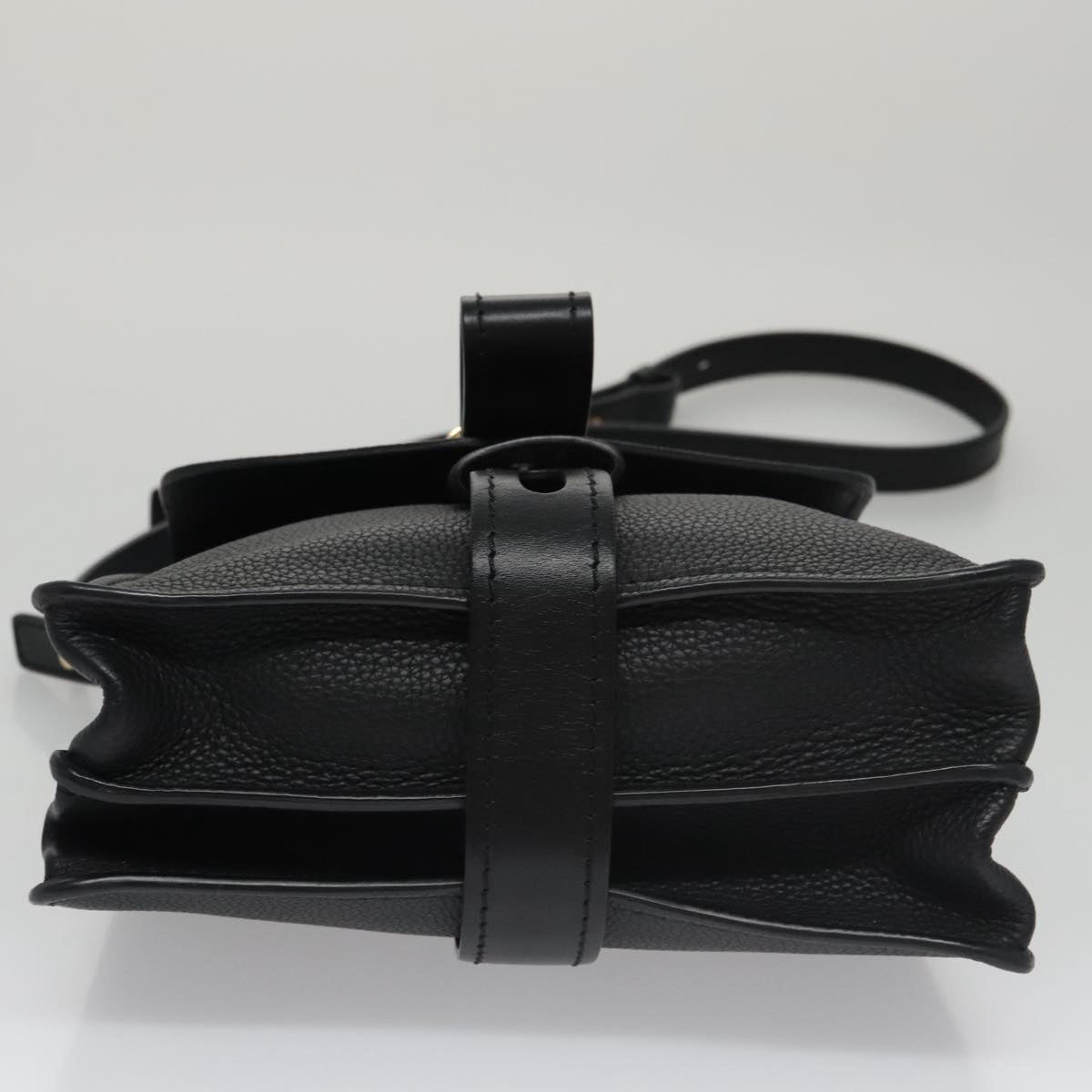Veldavre elegant leather Handbag top view