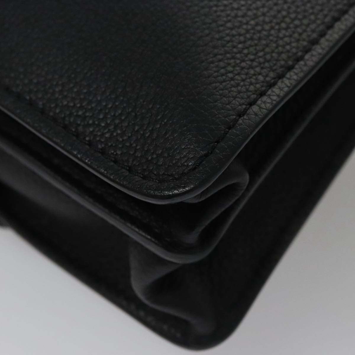 Veldavre elegant leather Handbag top view