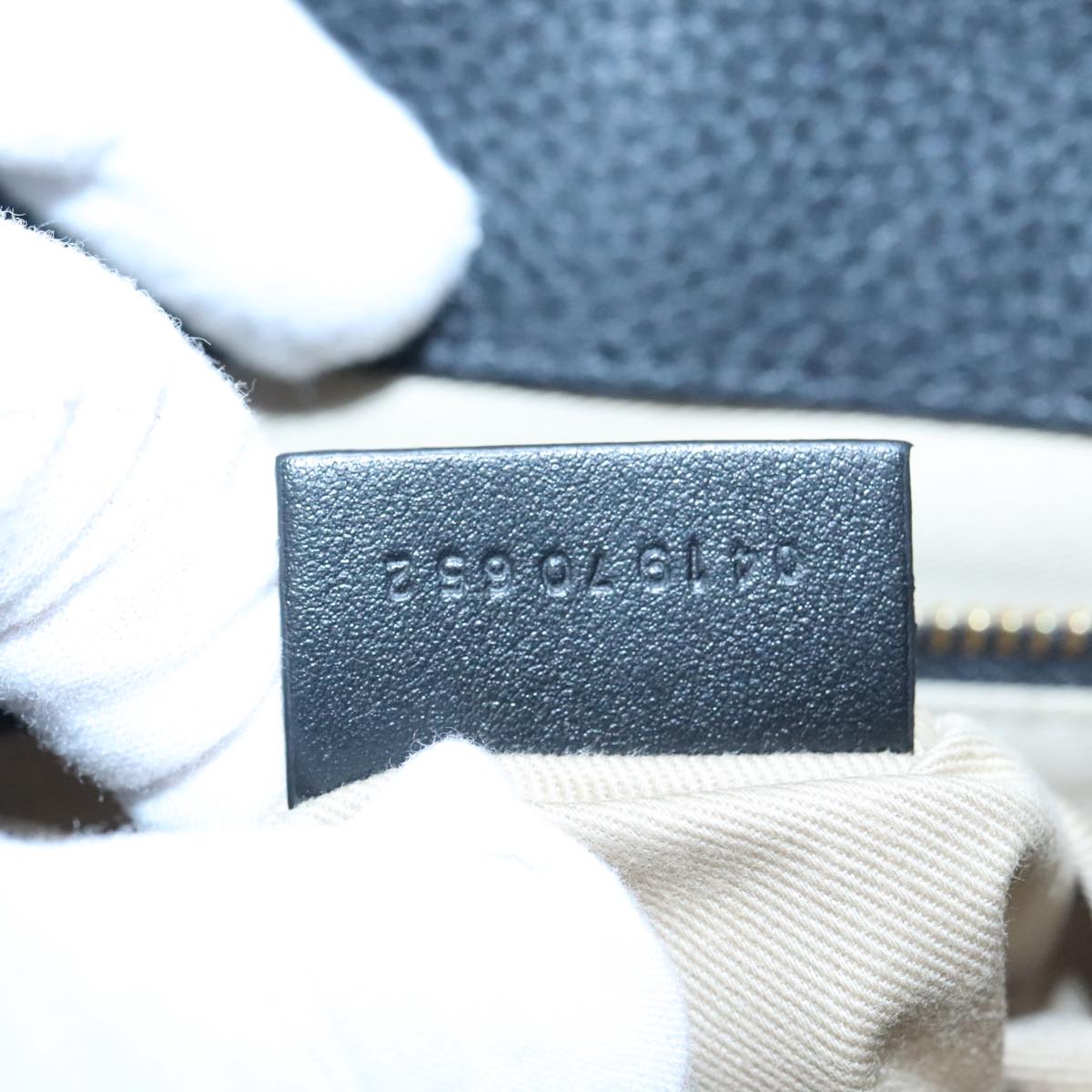 Veldavre elegant leather Handbag interior detail