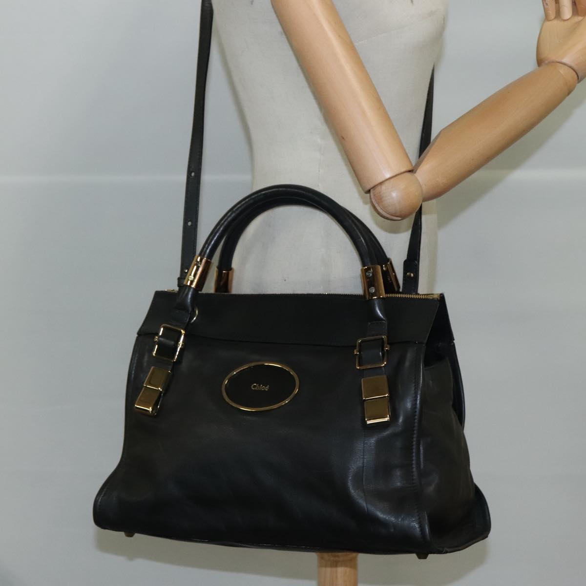 Morvenix elegant leather Handbag top view